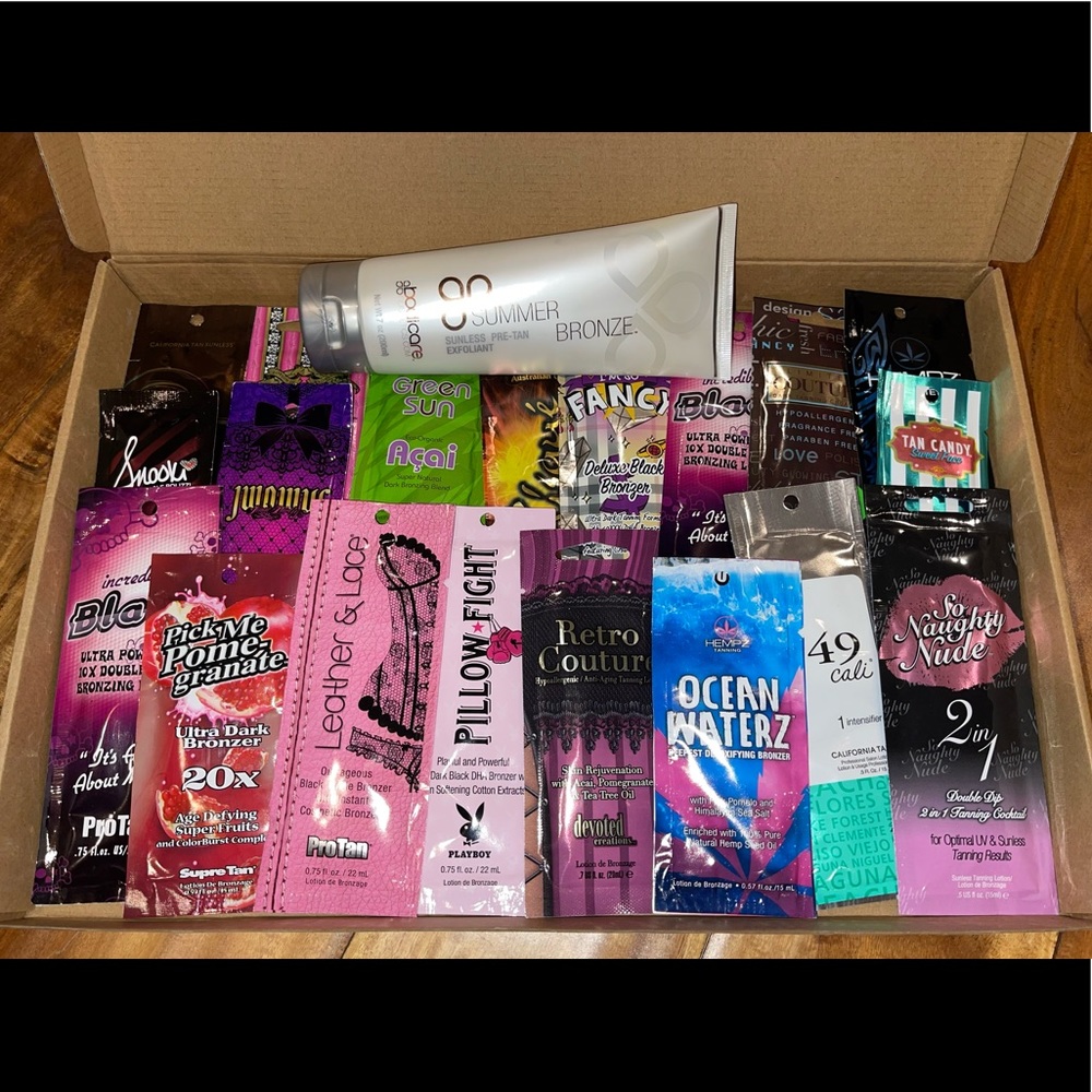 ☀️- Tanning lotion lot FREE GIFT